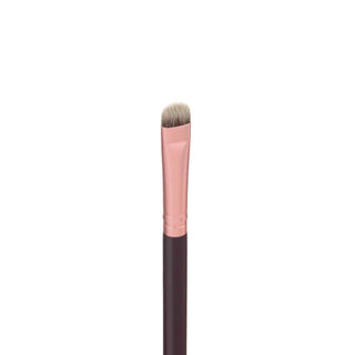 SHORT SHADING BRUSH - 204 - Realness of Beauty
