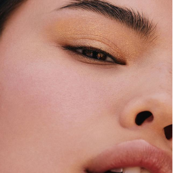 LIQUID POWDER CHROMATIC EYE TINT - Realness of Beauty