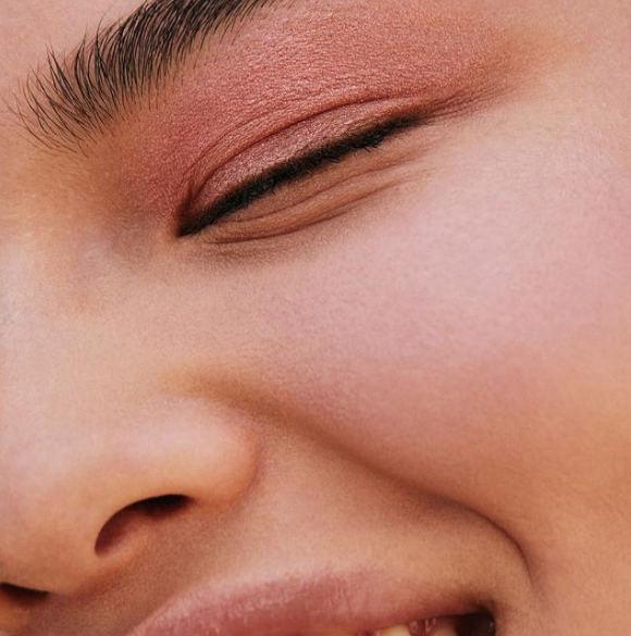 LIQUID POWDER CHROMATIC EYE TINT - Realness of Beauty