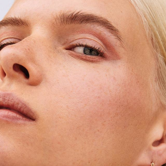 LIQUID POWDER CHROMATIC EYE TINT - Realness of Beauty