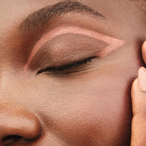 LIQUID POWDER CHROMATIC EYE TINT - Realness of Beauty