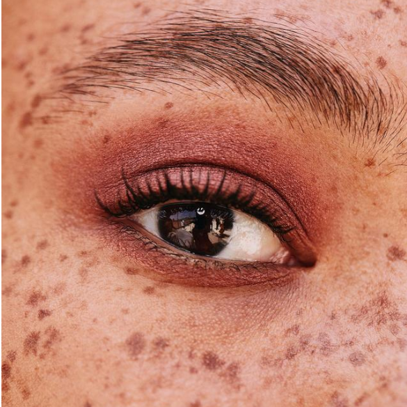 LIQUID POWDER CHROMATIC EYE TINT - Realness of Beauty